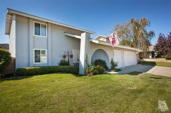 125 Smoke Tree Avenue, Oak Park, CA 91377