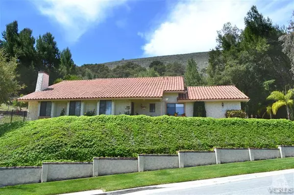 Westlake Village, CA 91362,3934 Cresthaven Drive