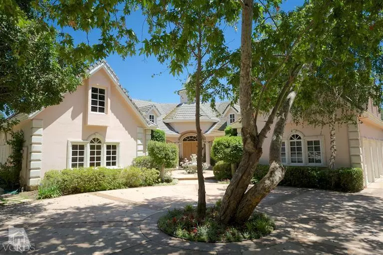 Westlake Village, CA 91362,5472 Island Forest Place