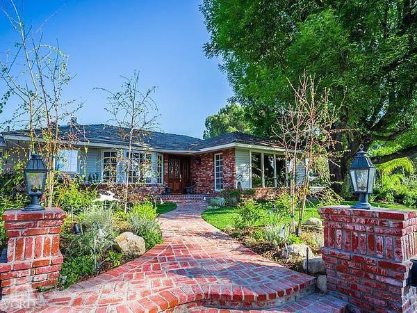 22244 Cass Avenue, Woodland Hills, CA 91364