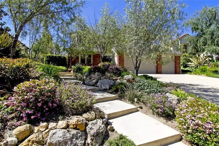 5923 Rainbow Hill Road, Agoura Hills, CA 91301