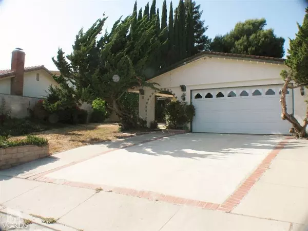 1025 Honeywood Court, Santa Paula, CA 93060