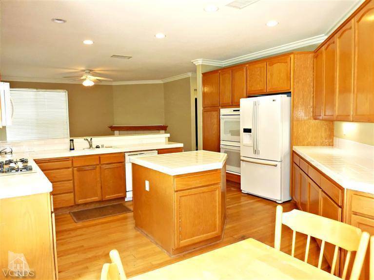 Thousand Oaks, CA 91362,2626 Capella Way