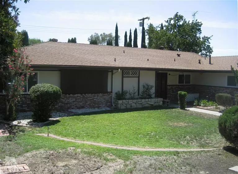 8530 Eatough Avenue, West Hills, CA 91304