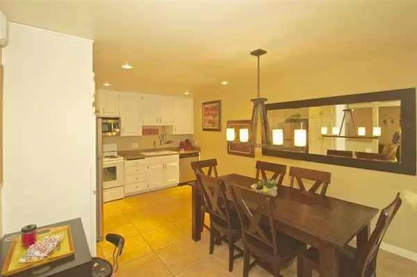 Thousand Oaks, CA 91362,1747 Orinda Court #120