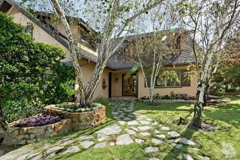 5200 Cangas Drive, Calabasas, CA 91301