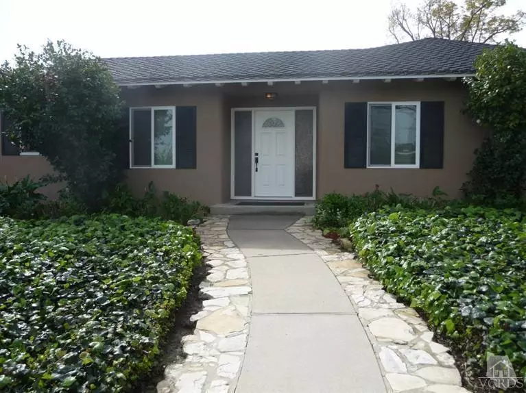 22600 Collins N Street, Woodland Hills, CA 91367