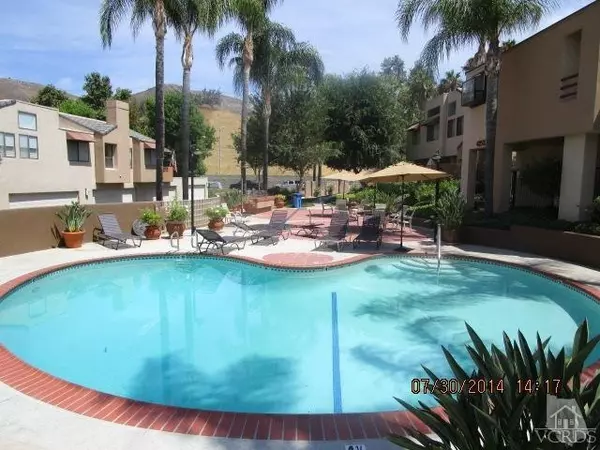 Calabasas, CA 91302,4273 Las Virgenes Road #4