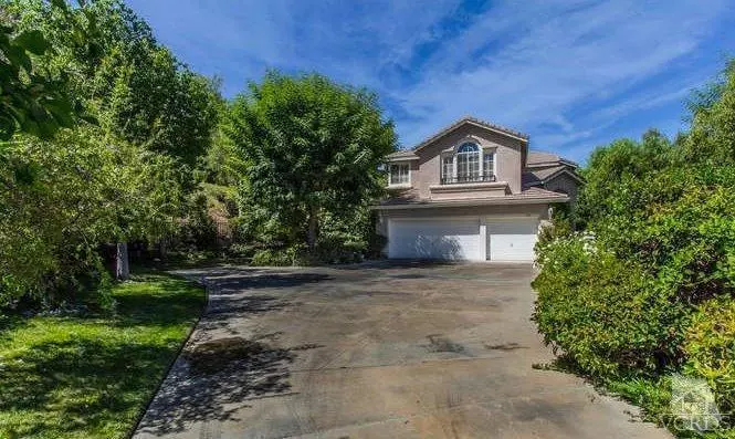 319 Savoy Court, Oak Park, CA 91377