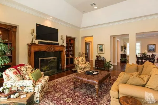 Lake Sherwood, CA 91361,106 Queens Garden Drive