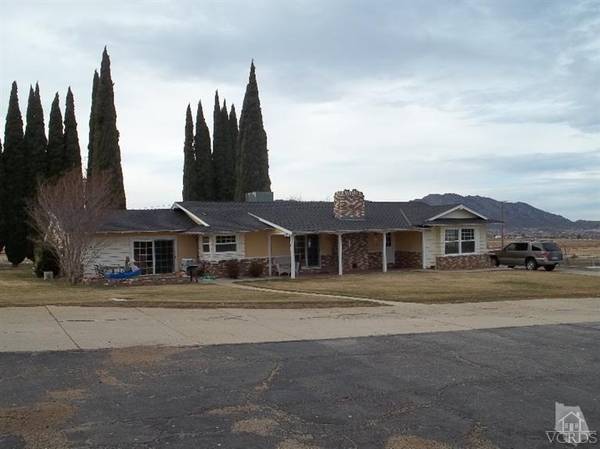 18641 Highline Road, Tehachapi, CA 93561