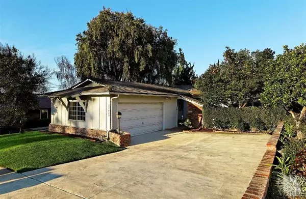 Woodland Hills, CA 91364,21637 Mulholland Drive