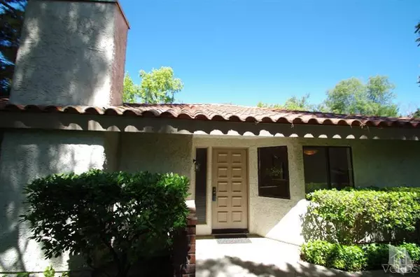 Westlake Village, CA 91362,4018 Stoneriver Court