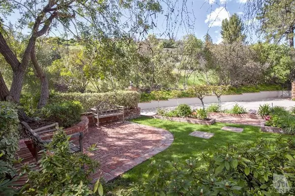 Westlake Village, CA 91361,1567 Shadowglen Court