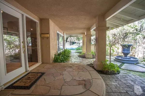 Westlake Village, CA 91361,2126 Bridgegate Court