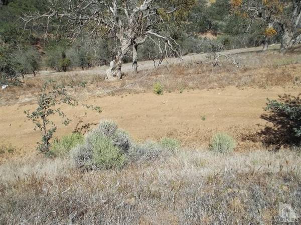 Zurich Drive, Tehachapi, CA 93561