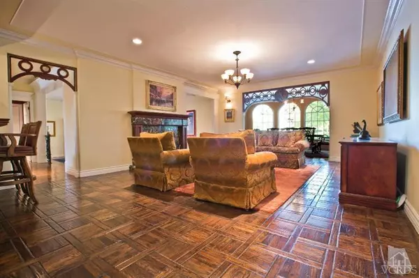 Westlake Village, CA 91361,3802 Charthouse Circle