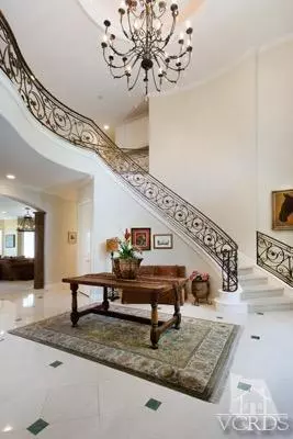 Calabasas, CA 91302,5727 Newcastle Lane