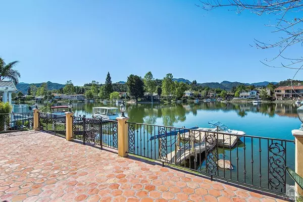 Westlake Village, CA 91361,32220 Oakshore Drive