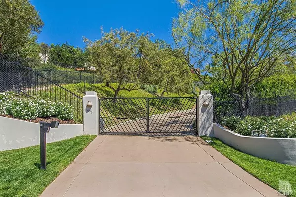 Westlake Village, CA 91362,1696 Crown Ridge Court