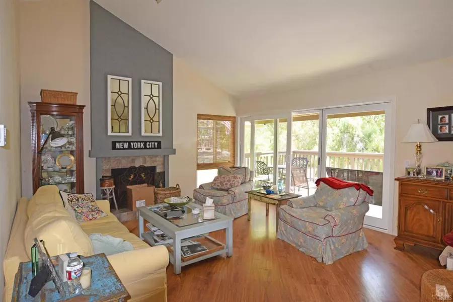 20 Meadowlark Lane, Oak Park, CA 91377