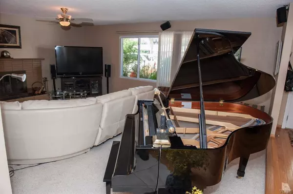 Simi Valley, CA 93065,1192 Bryson Avenue