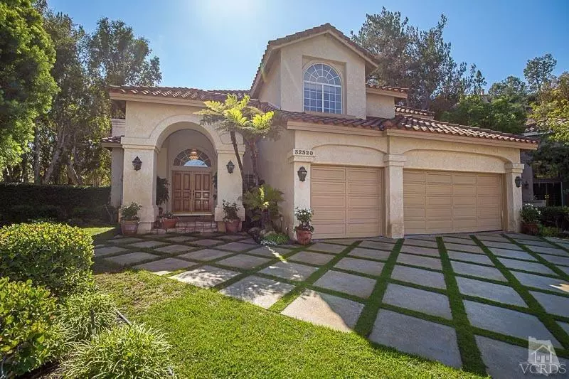 Westlake Village, CA 91361,32520 Southshore Place