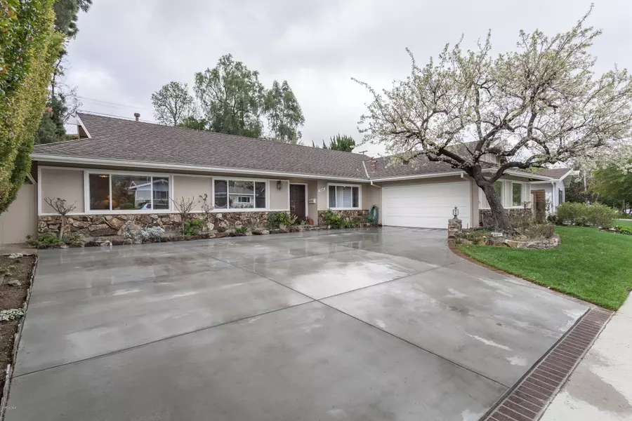 8204 Clemens Avenue, West Hills, CA 91307