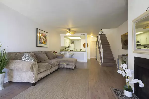 Agoura Hills, CA 91301,5257 Colodny Drive #5