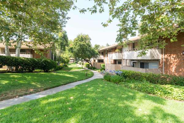 31552 Agoura Road #4, Westlake Village, CA 91361