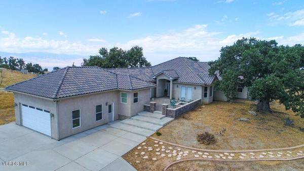 30721 Buckskin Drive, Tehachapi, CA 93561