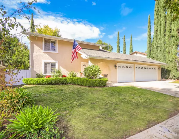 39 Locust Avenue, Oak Park, CA 91377