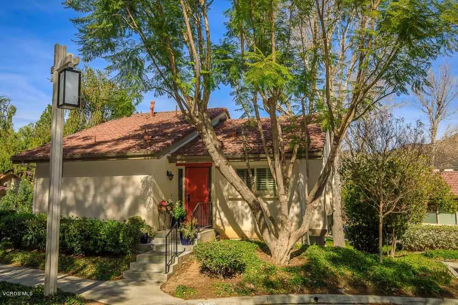 450 Vista Dorado Lane, Oak Park, CA 91377