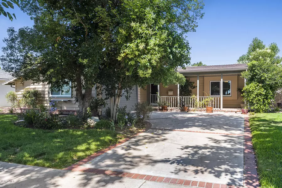 6515 Kenwater Avenue, West Hills, CA 91307