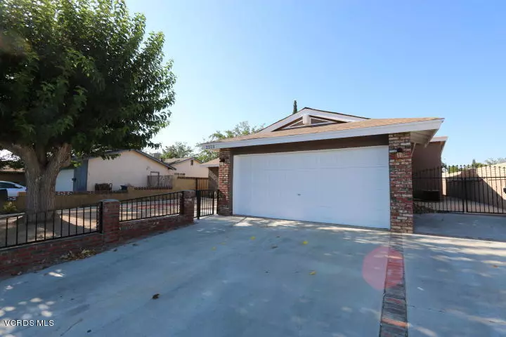 2223 W Avenue K14, Lancaster, CA 93536