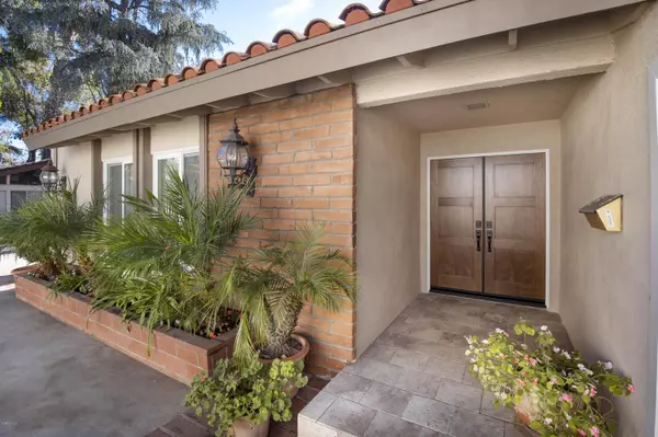 Westlake Village, CA 91361,2069 Stonesgate Street