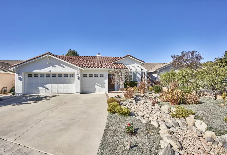 107 Giant Oak Avenue, Newbury Park, CA 91320