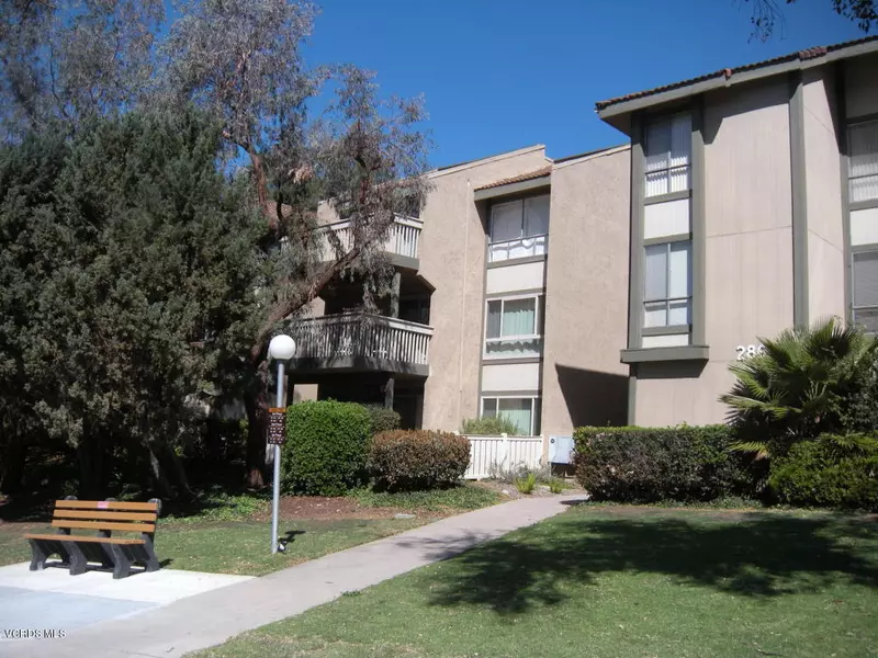 286 Oakleaf Drive #13, Thousand Oaks, CA 91360