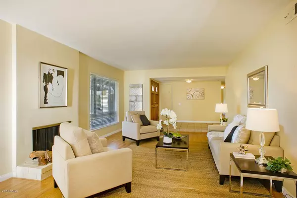 Thousand Oaks, CA 91360,207 Somerset Circle