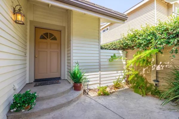 Moorpark, CA 93021,4453 Summerglen Court