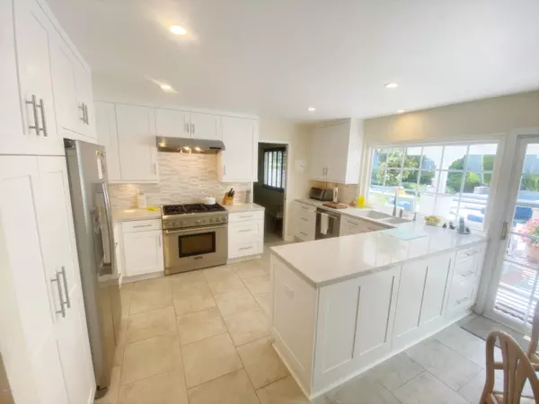 Westlake Village, CA 91361,1321 Willsbrook Court