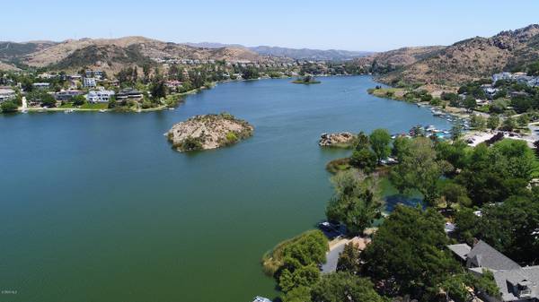 Giles Road, Lake Sherwood, CA 91361