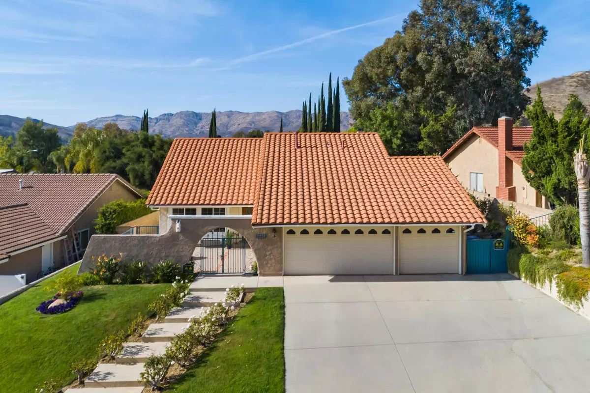 Agoura Hills, CA 91301,28825 Calabria Drive