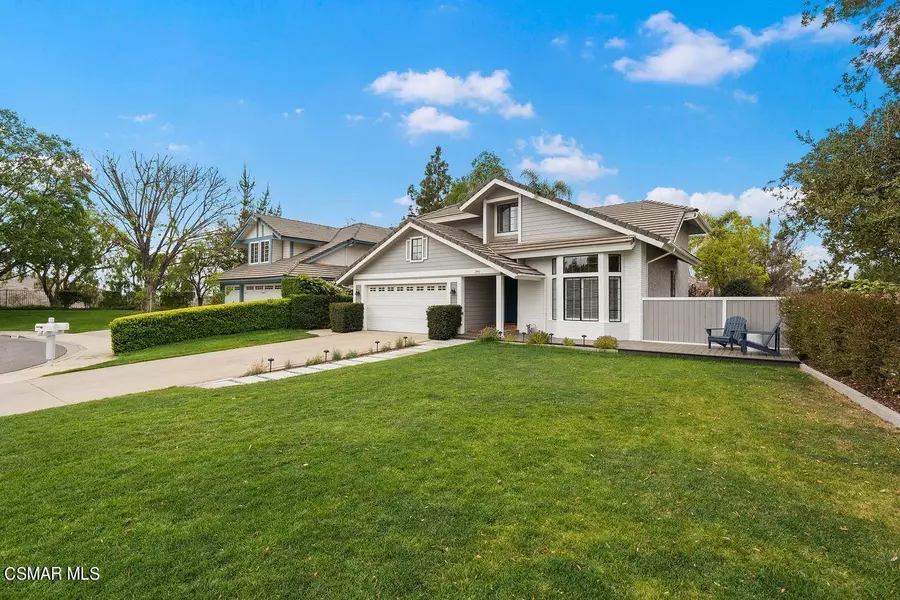 795 Oak Path Court, Oak Park, CA 91377