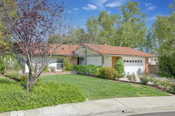 2320 Meadowland Court, Westlake Village, CA 91361