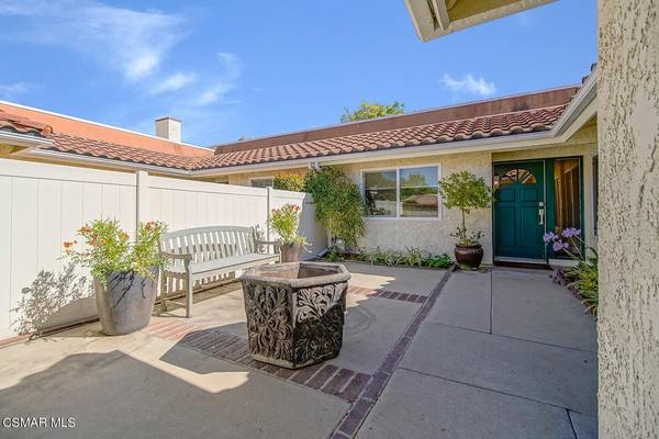 2262 Portola Lane, Westlake Village, CA 91361