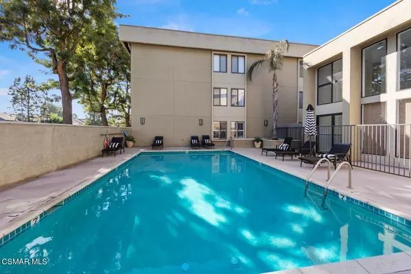 Sherman Oaks, CA 91423,5009 Woodman Avenue #205