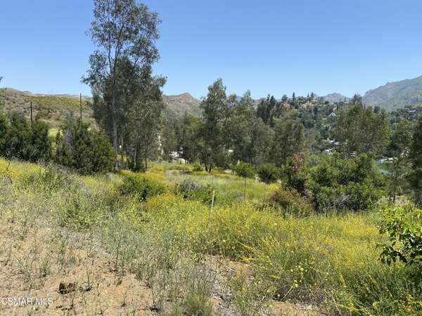 2350 Sugarloaf Drive, Agoura Hills, CA 91301