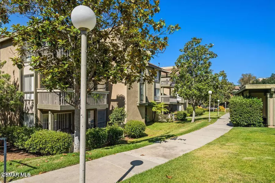 348 Chestnut Hill Court #17, Thousand Oaks, CA 91360