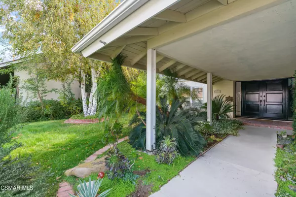 Westlake Village, CA 91361,32030 Wallington Court